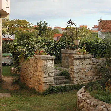 Family-friendly With Swimming Pool - 3394 *