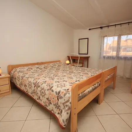 Family-friendly With Swimming Pool - 3394 Rovinj