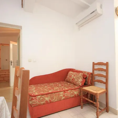 Apartmán Family Friendly With A Swimming Pool - 3394 Rovinj