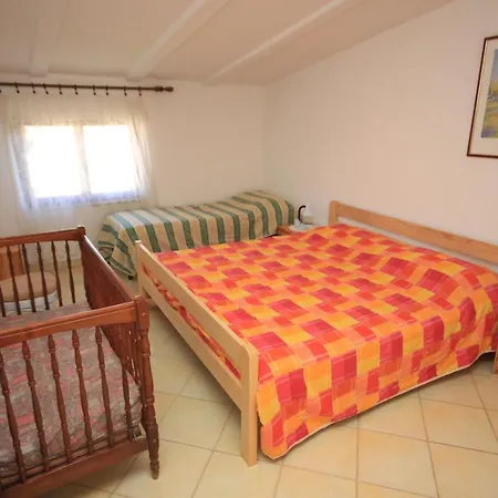 Family Friendly With A Swimming Pool - 3394 Apartmán Rovinj