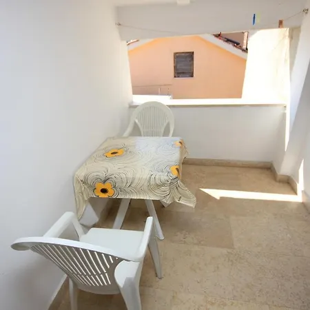 Family-friendly With Swimming Pool - 3394 Rovinj