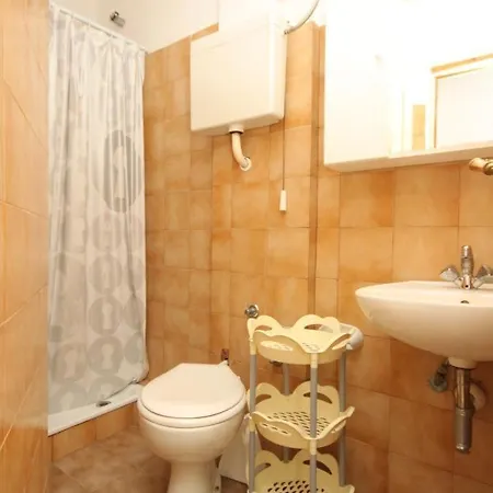 Family-friendly With Swimming Pool - 3394 Apartament *