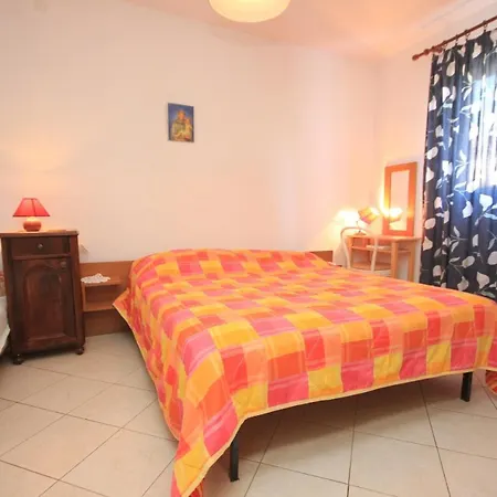 Family-friendly With Swimming Pool - 3394 Apartament